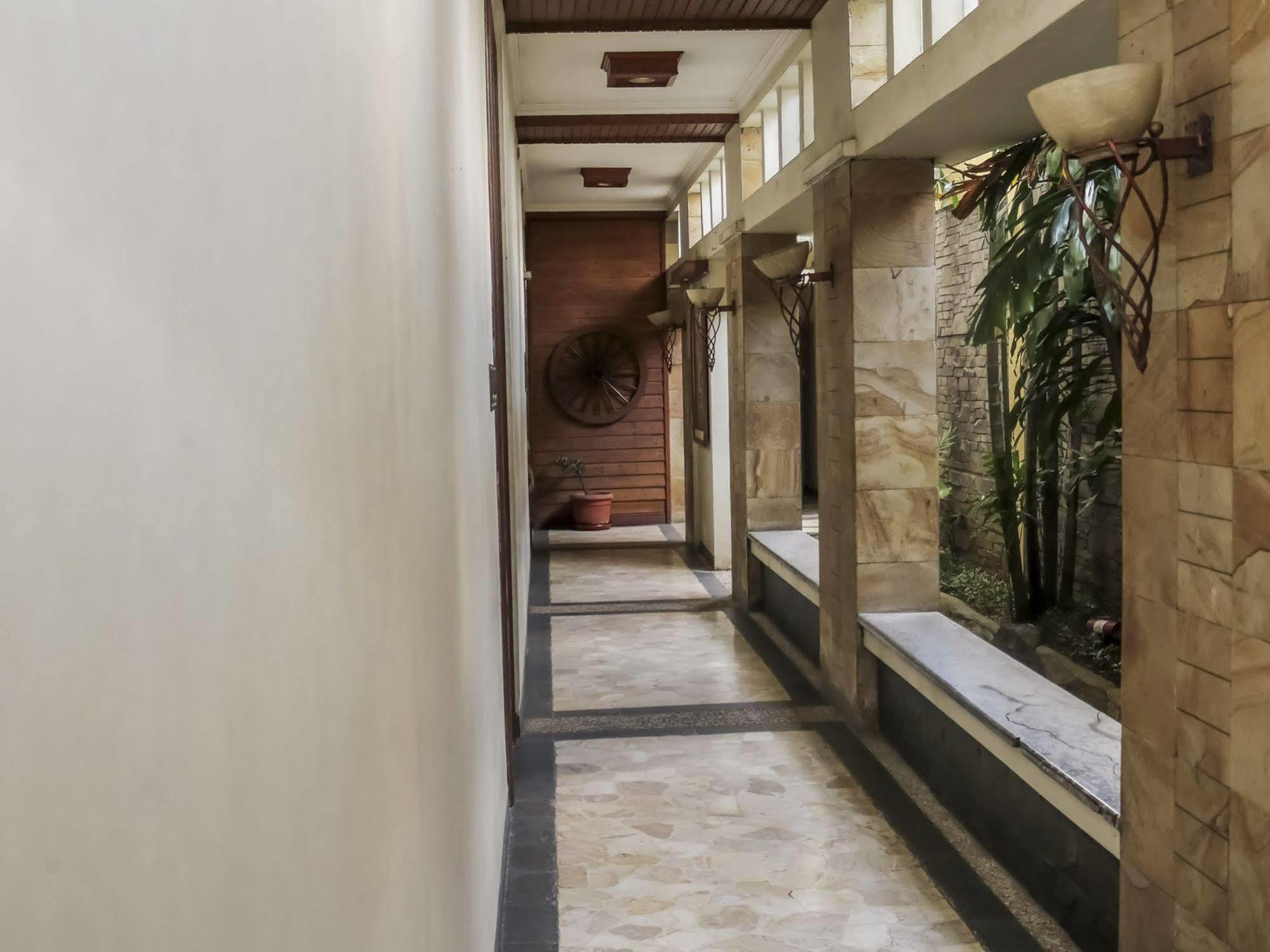 Nida Marvell Cibogo Hotel Bandung